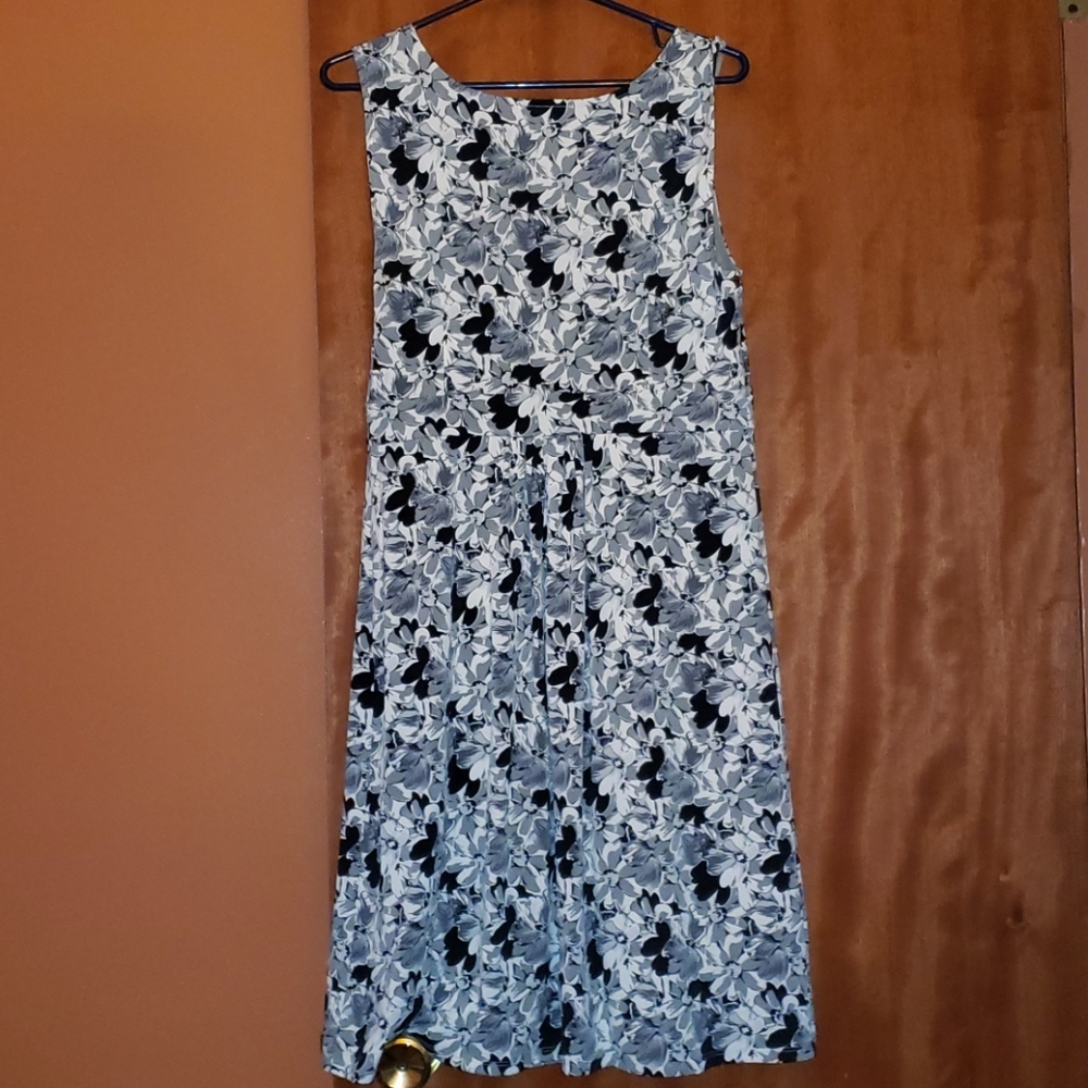 Worn only once! Ann Taylor Loft Dress - Picture 5 of 6